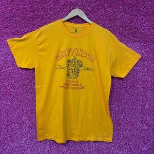 Harry Potter Gryffindor Team Quidditch Tshirt Size medium